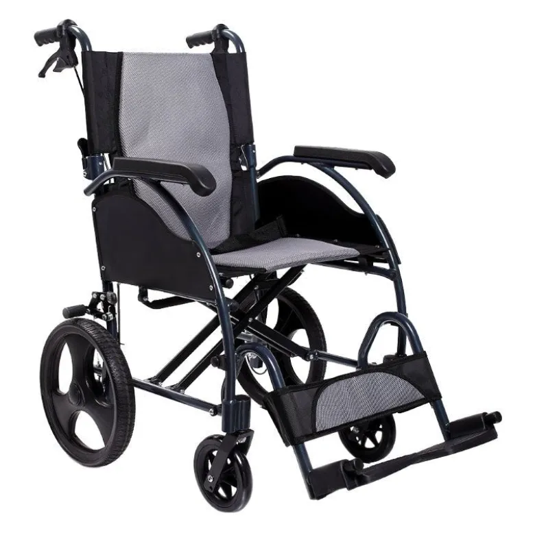 Foldbar og transportvenlig kørestol