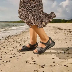 New Feet damesandal i skind - Sort