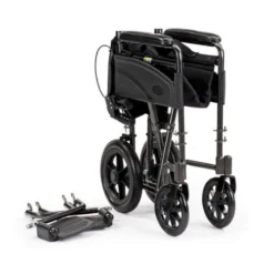 Ultra let og kompakt transportkørestol